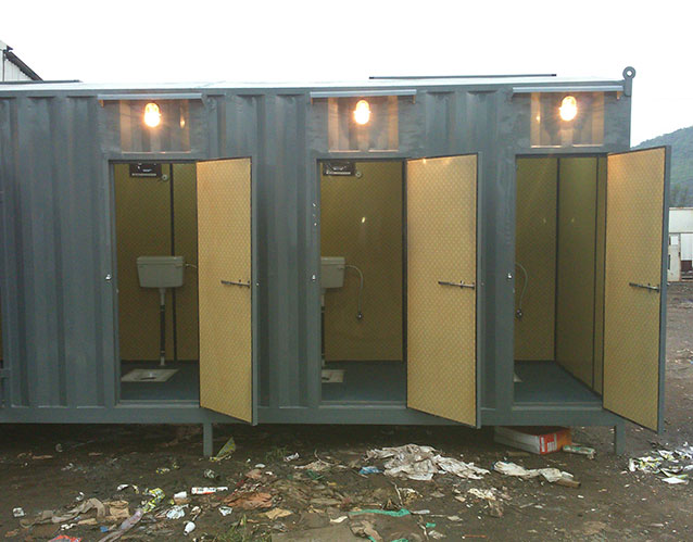 Portable toilet cabin